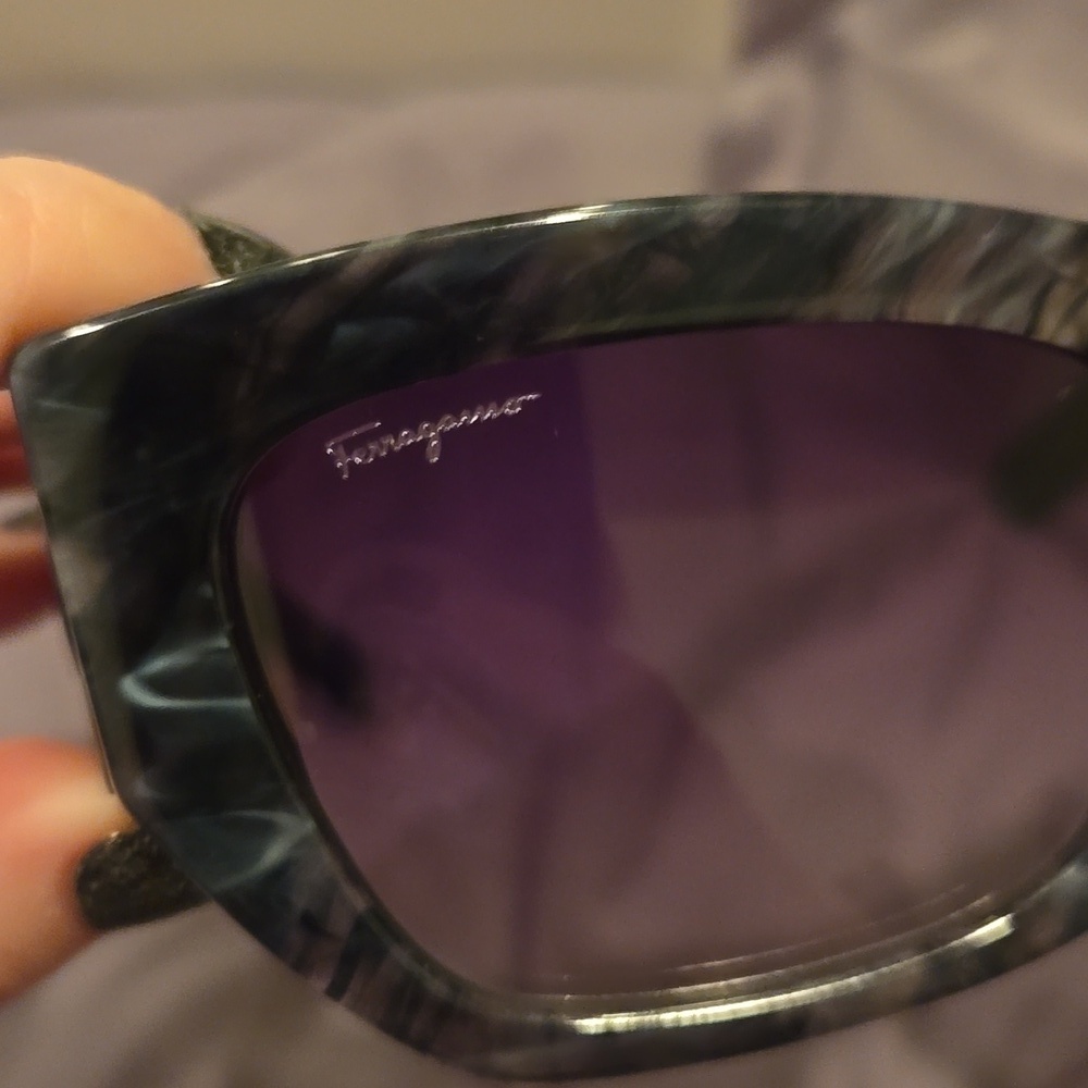 Ferragamo marble gray cat eye Sunglasses brand new in box - Picture 5 of 14